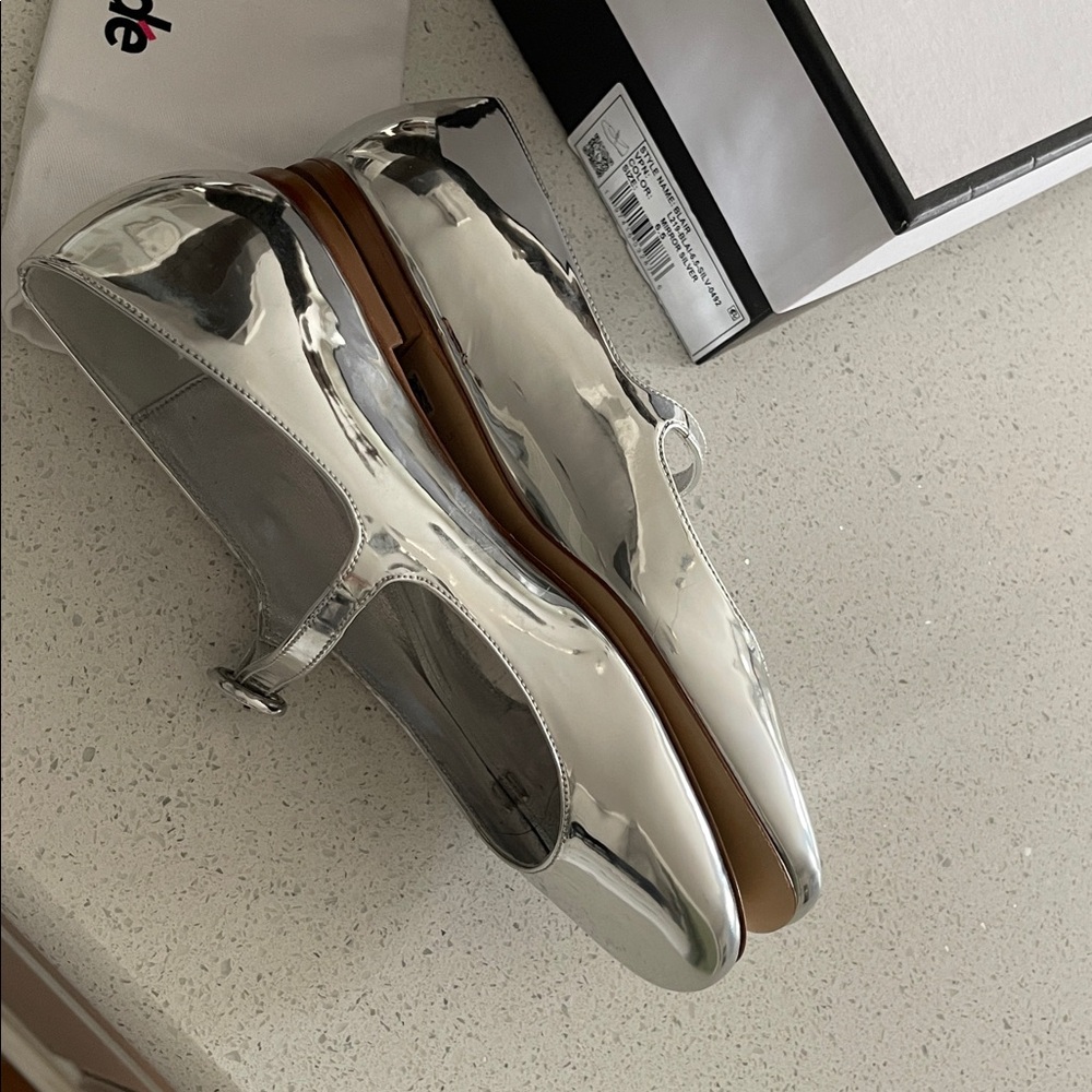 Larroudé The Blair ballet flats and hair clip - Picture 3 of 10